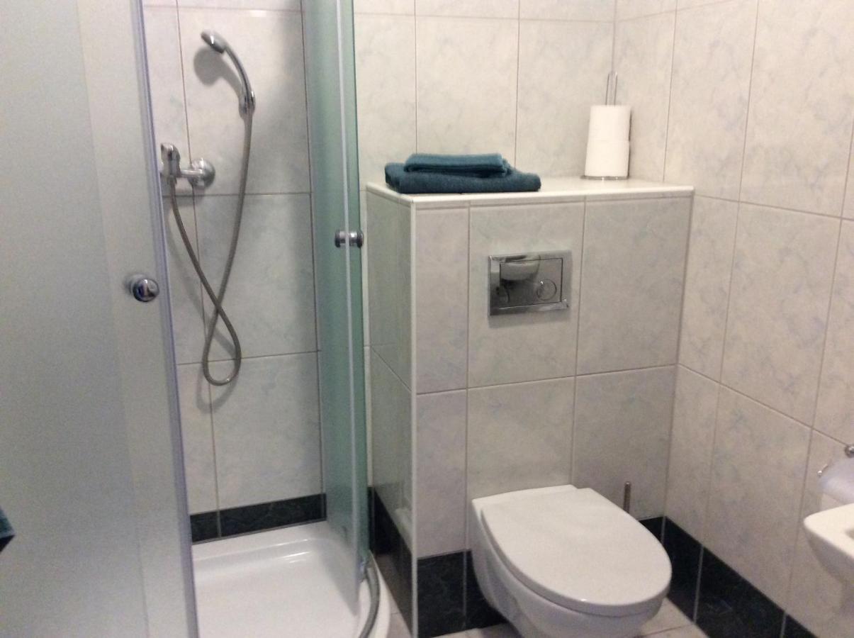 Letisko Dubova Hostel Dubova  Екстериор снимка